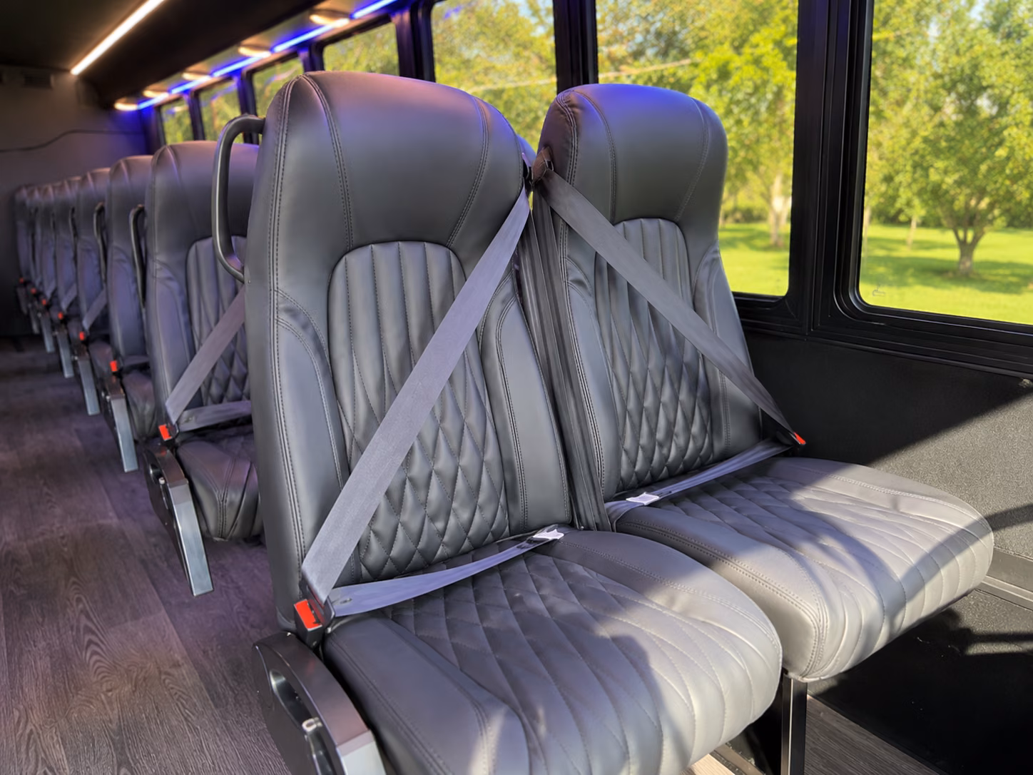 book group transportation for your next airport transfer 1