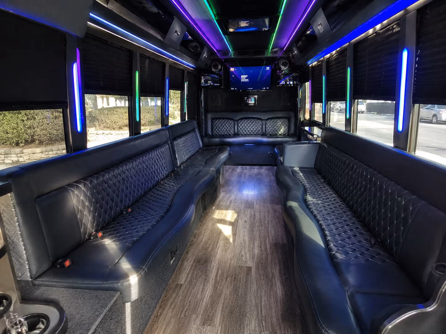 cincinnati 15 passenger party bus interior