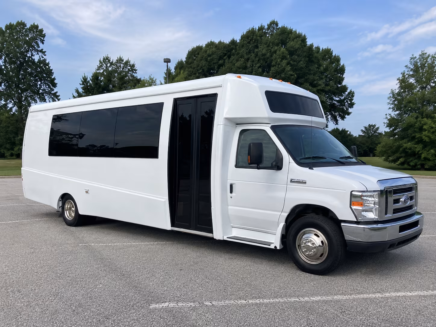 cincinnati 18 passenger party bus