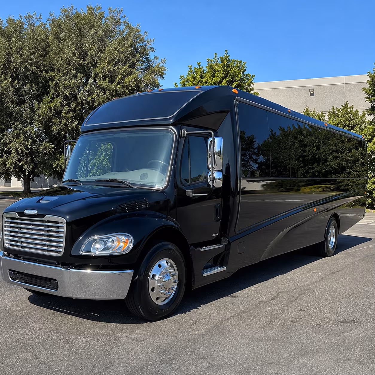 cincinnati 28 passenger minibus