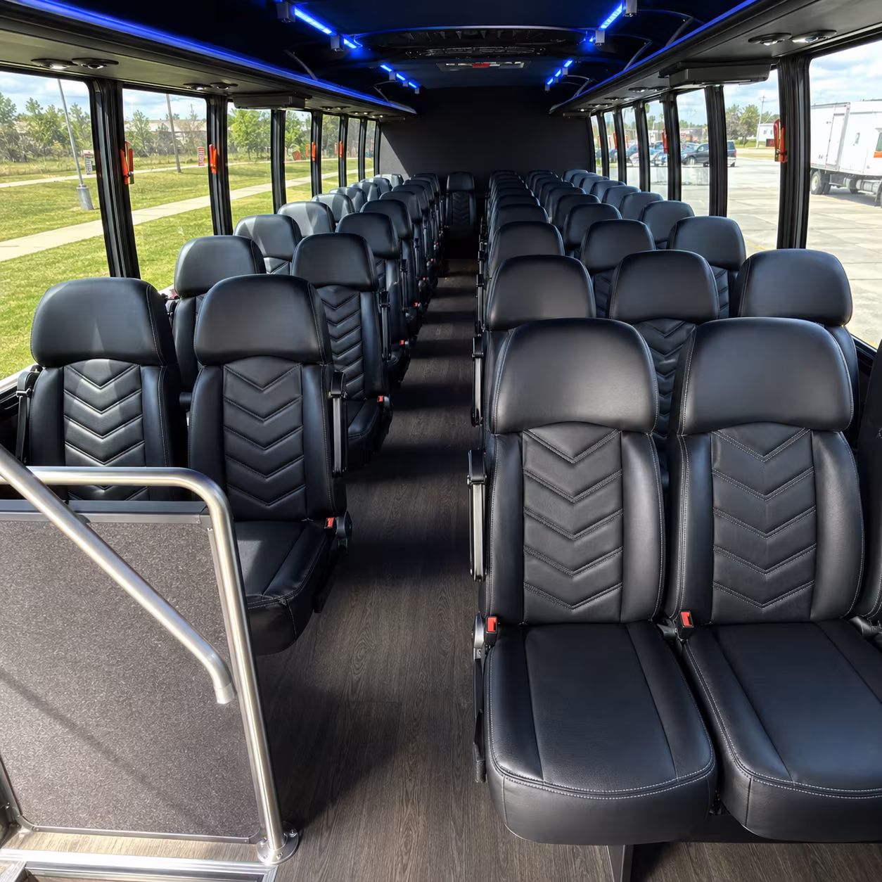 cincinnati 30 passenger minibus inside
