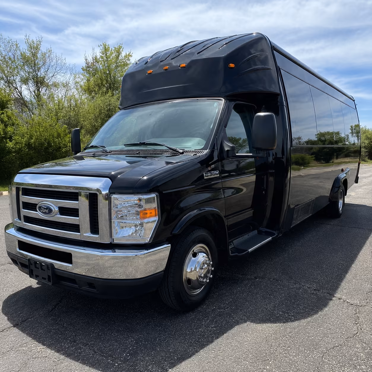 cincinnati bus rental service area