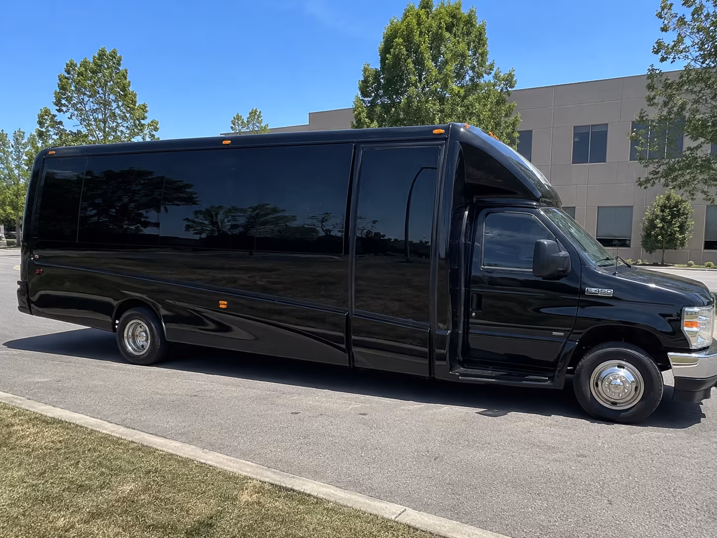 cincinnati concert party bus rental