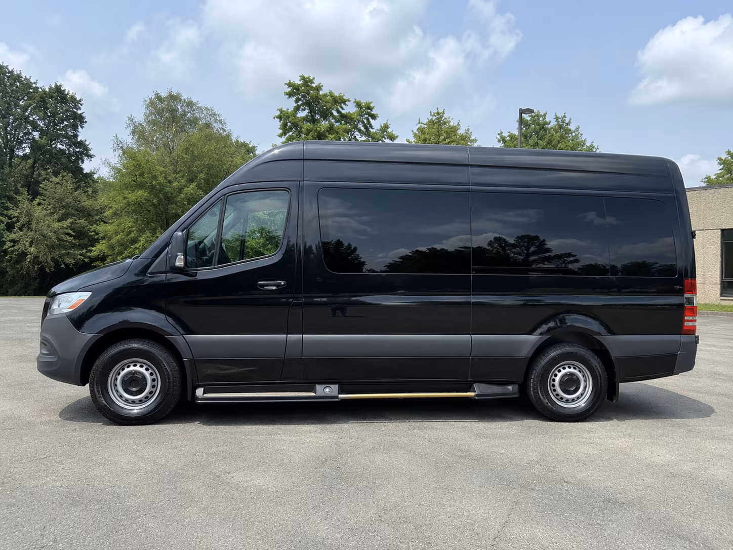 cincinnati sprinter van with driver