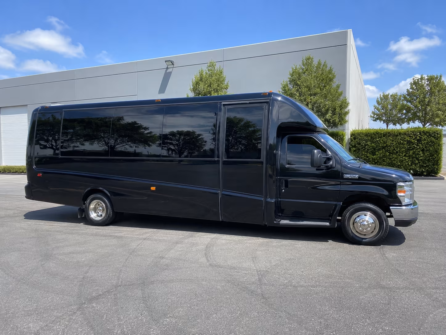 party buses for wine tours along the ohio river valley